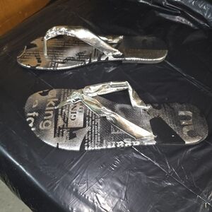 Womens toe sandals.